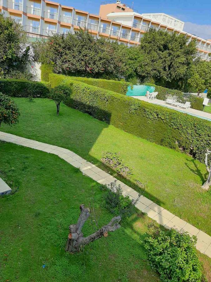 2 Bedroom Apartment-Mediterranean Type Paphos Bagian luar foto