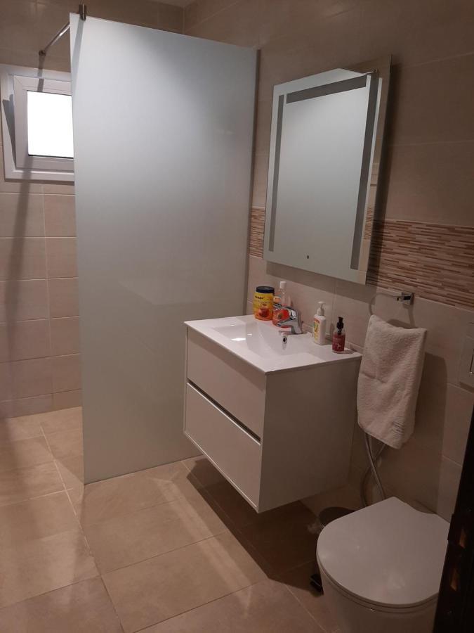 2 Bedroom Apartment-Mediterranean Type Paphos Bagian luar foto