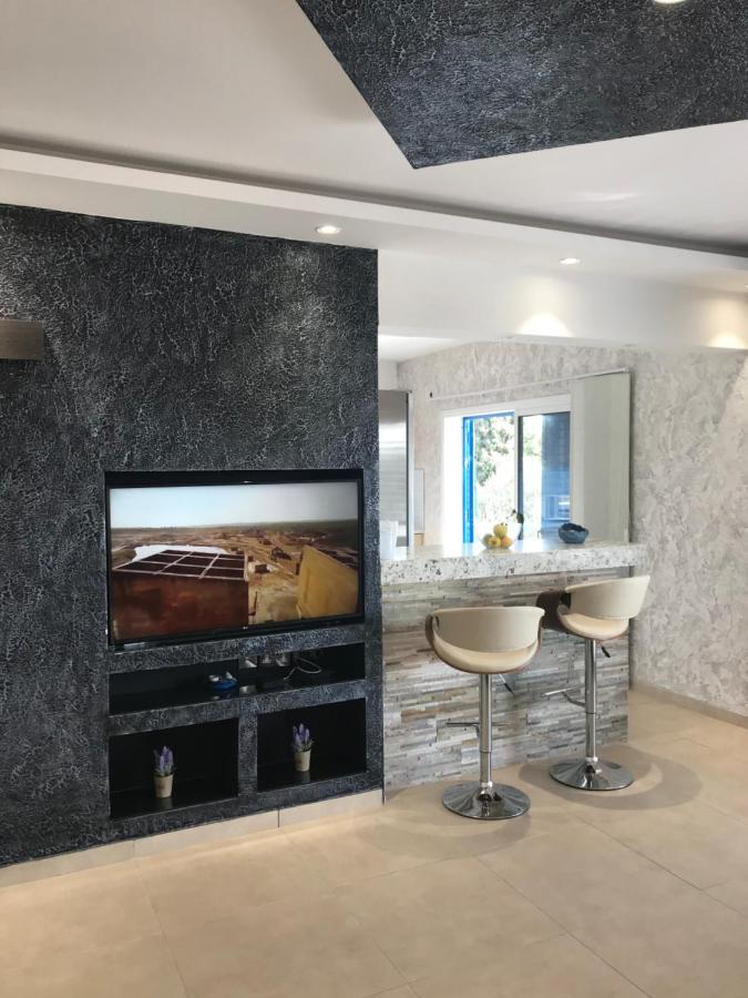 2 Bedroom Apartment-Mediterranean Type Paphos Bagian luar foto